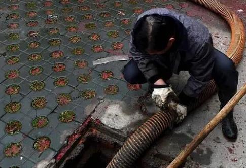 保定顺平高压清洗管道公司分享下为什么要高压清洗板换